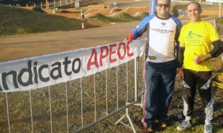 Sindicato APEOC no Campeonato Brasileiro de BMX 2012 com dois professores atletas