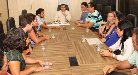 Audiência APEOC, SEDUC e Escola Jose Valdo Ribeiro Ramos reverte processo de municipalização
