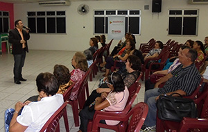 Departamento de Aposentados APEOC promove palestra “Felicidade na Terceira Idade”