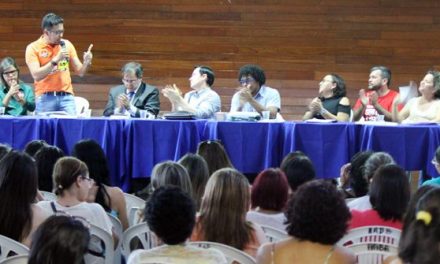 Sindicato APEOC compartilha experiência da luta em defesa do precatório do FUNDEF com servidores da Paraíba