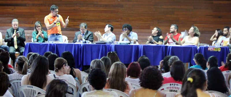 Sindicato APEOC compartilha experiência da luta em defesa do precatório do FUNDEF com servidores da Paraíba