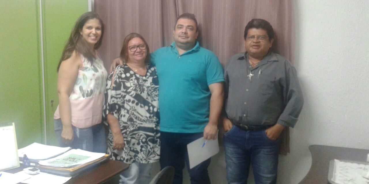 Caucaia: Sindicato APEOC participa de audiência com secretária de Educação