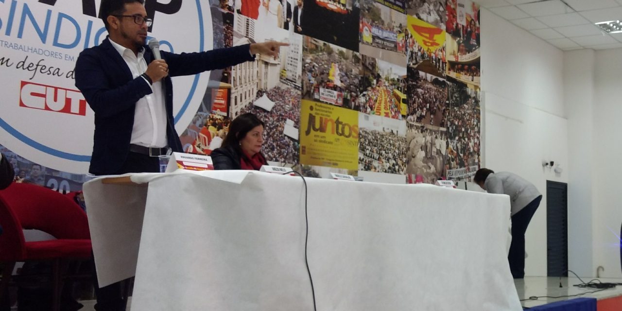 Protagonismo na luta: Sindicato APEOC apresenta proposta do Novo Fundeb em encontro da CNTE
