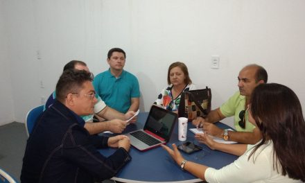 Jaguaruana: Sindicato APEOC discute precatório do Fundef e outras pautas com Prefeitura