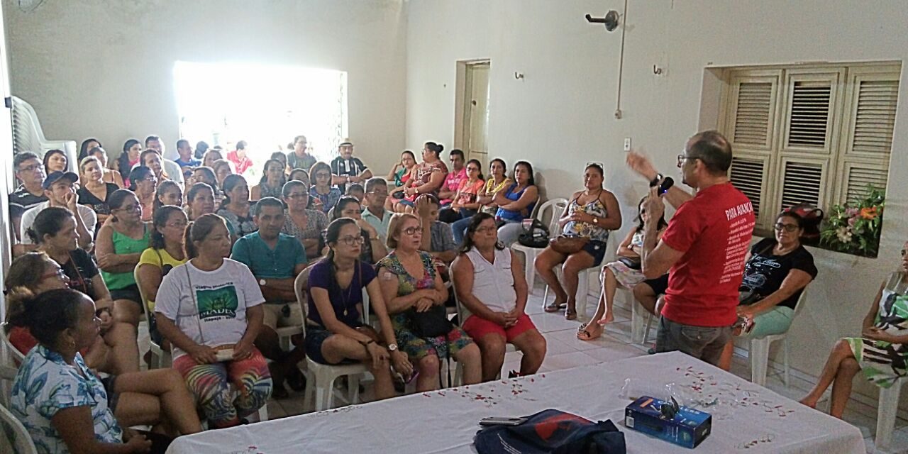 Paracuru: Comissão Municipal realiza assembleia com professores
