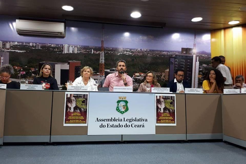 Diretoria do Sindicato APEOC participa de audiência sobre Paulo Freire na AL
