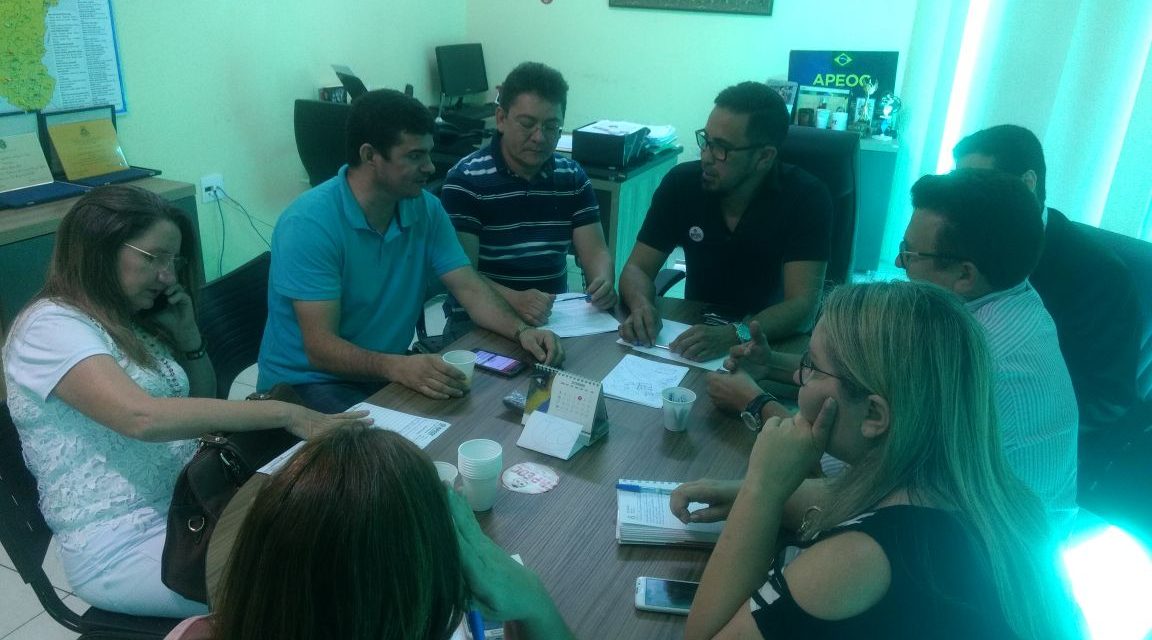 Catarina: Diretoria do Sindicato APEOC se reúne com professores que acompanham precatório do Fundef