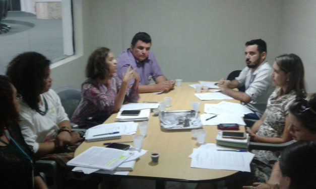 ‘Escola sem Censura’: Sindicato APEOC participa de debate na Câmara de Fortaleza