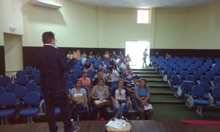Tauá: Assembleia com os professores sobre o precatório do Fundef