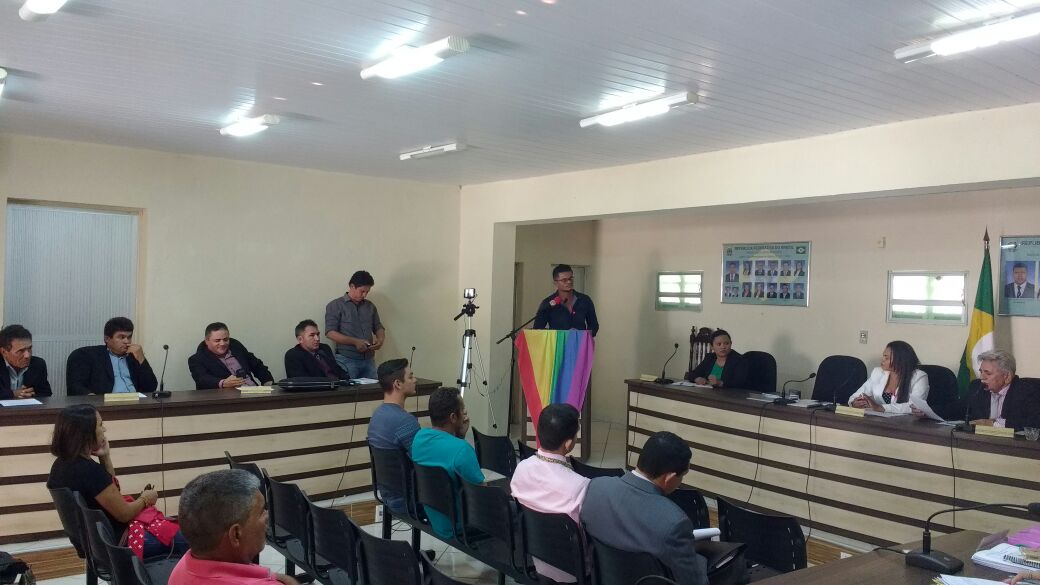 Itatira: Sindicato APEOC cobra aplicação da Lei de combate à homofobia