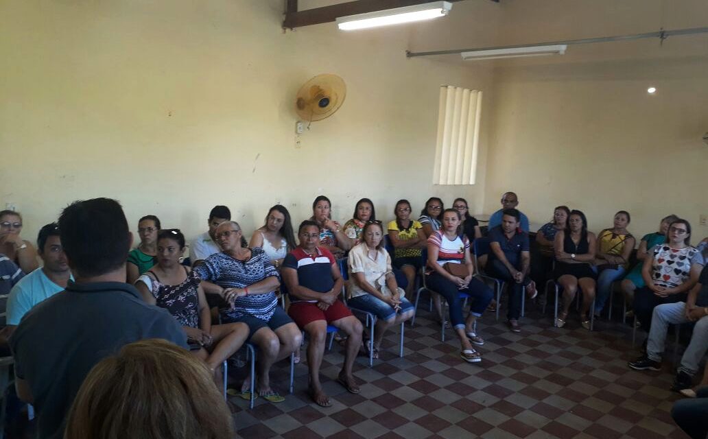 Jaguaruana: Sindicato APEOC mobiliza categoria contra atraso de salário