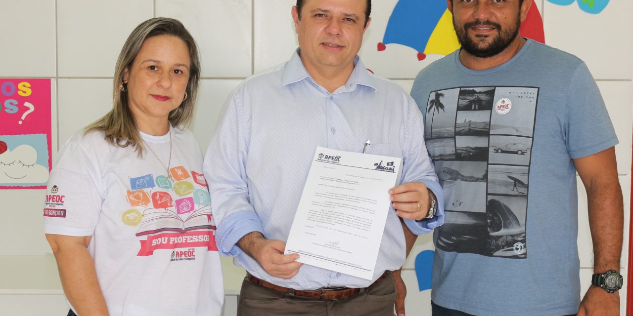 São Gonçalo: Sindicato APEOC entrega pauta de lutas ao prefeito