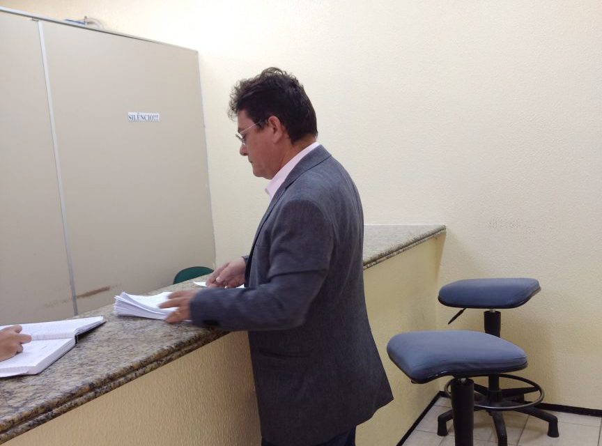 Paracuru: Sindicato APEOC vai ao Fórum acompanhar processos