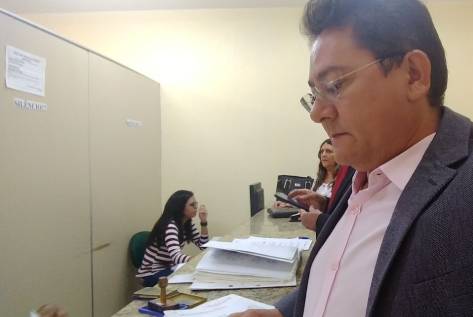 Paracuru: Sindicato APEOC cobra pagamento de gratificação de pós-graduados
