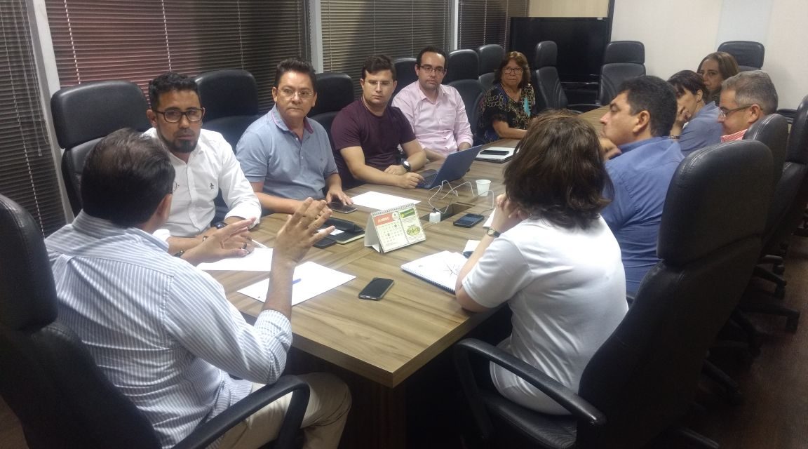 Negociação com Seduc avança para definir reajuste diferenciado aos profissionais da Educação
