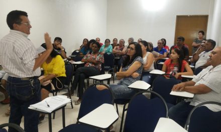Tauá: Após reunião com prefeito, APEOC convoca Assembleia com professores