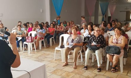 Iguatu: Sindicato APEOC se reúne com aposentados