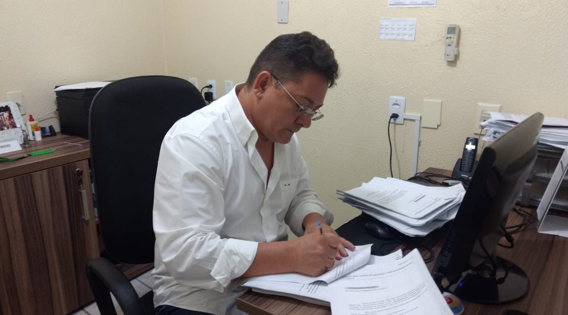 Boa Viagem: APEOC assina petição contra ação da Prefeitura referente a Ampliação Definitiva de carga horária