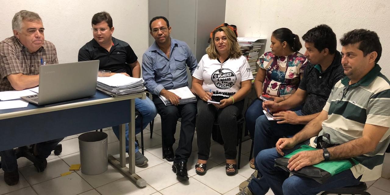 Morrinhos: Sindicato APEOC discute 1/3 para planejamento, Reajuste, Plano de Carreira e Ampliação com gestão municipal