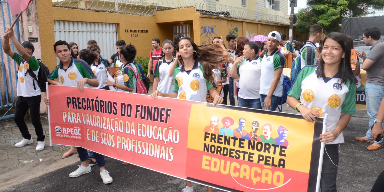 Dia D em Defesa da Educação: Professores protestam por precatórios do FUNDEF