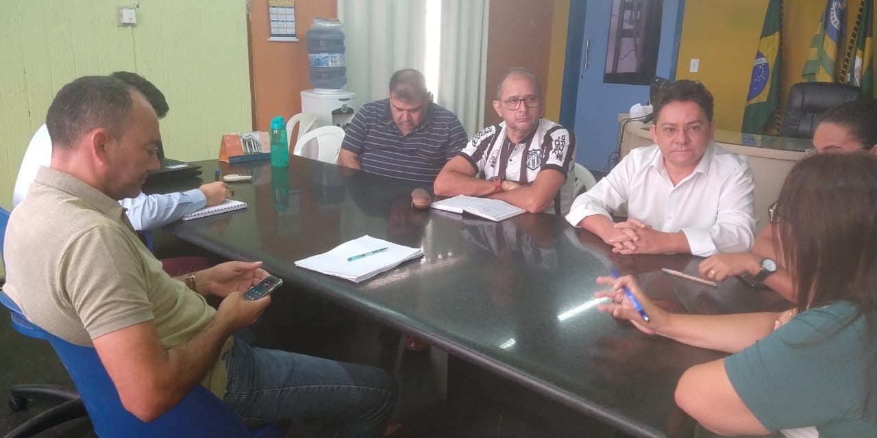 Paracuru: APEOC negocia regularização de Quinquênios com a Prefeitura