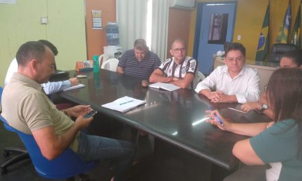 Paracuru: APEOC negocia regularização de Quinquênios com a Prefeitura