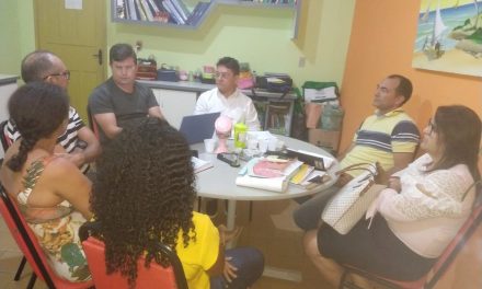 Paracuru: APEOC cobra regularização dos Quinquênios com a Prefeitura