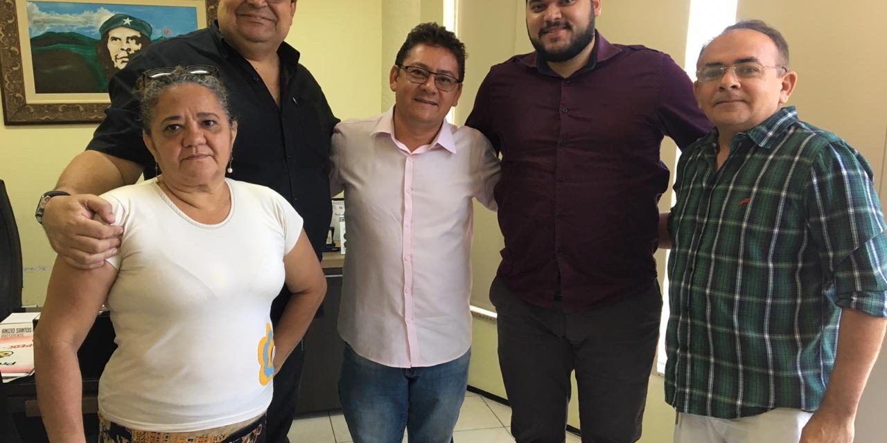 APEOC DISCUTE AMPLIAÇÃO DEFINITIVA EM REUNIÃO COM COMISSÃO DE PROFESSORES
