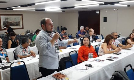 BRASÍLIA: APEOC PARTICIPA DE PLENÁRIA EXTRAORDINÁRIA DA CNTE E ATO NACIONAL