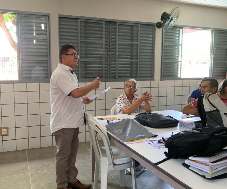 APEOC VISTA ESCOLAS EM MOBILIZAÇÃO PARA A III BICICLETADA DA EDUCAÇÃO