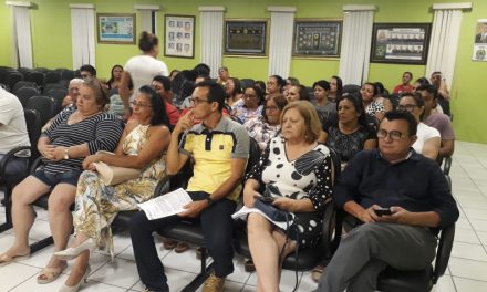 JAGUARUANA: APEOC DISCUTE LEI DE REESTRUTURAÇÃO DE CARGOS DOS PROFESSORES