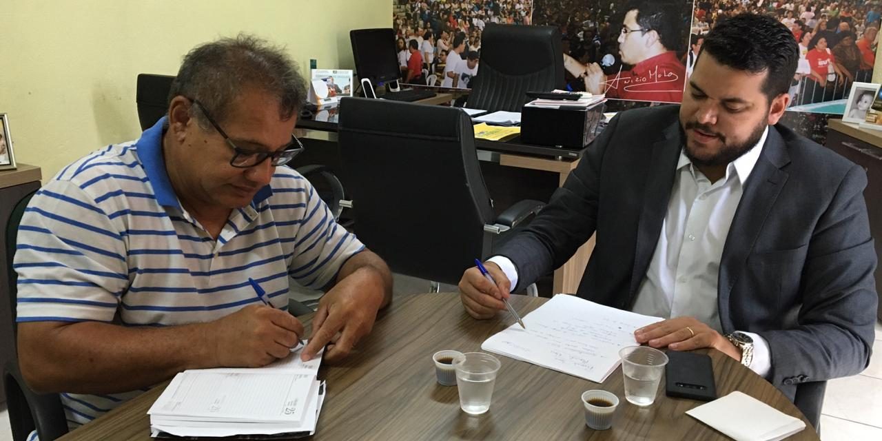 MORADA NOVA: APEOC DISCUTE PAUTA DE REIVINDICAÇÃO, REGIME DE PREVIDÊNCIA MUNICIPAL E AMPLIAÇÃO