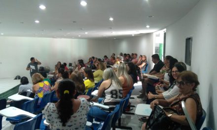 TAUÁ: APEOC REALIZA ASSEMBLEIA PARA DEBATER CAMPANHA SALARIAL DE 2020
