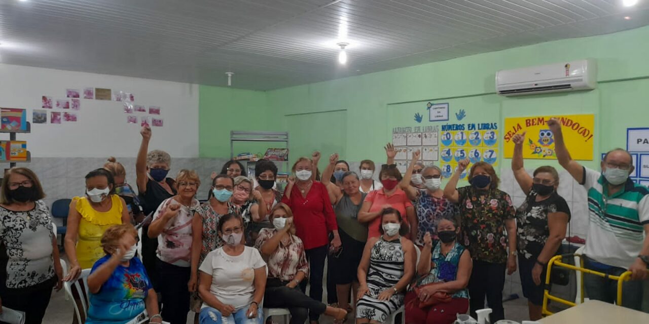APEOC REALIZA ENCONTRO COM APOSENTADOS(AS) EM RERIUTABA DISCUTINDO PRECATÓRIOS, ISSEC E DEFORMA ADMINISTRATIVA