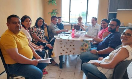 PACATUBA: APEOC DEBATE PCCS COM SERVIDORES(AS) DA EDUCAÇÃO DA REDE MUNICIPAL