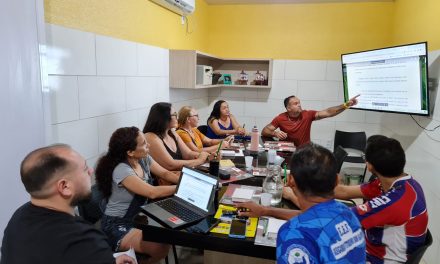 CHOROZINHO: COMISSÃO MUNICIPAL DA APEOC NIVELA INFORMAÇÕES E RESSALTA QUE GOVERNO PRECISA AVANÇAR NA PROPOSTA DE VALORIZAÇÃO