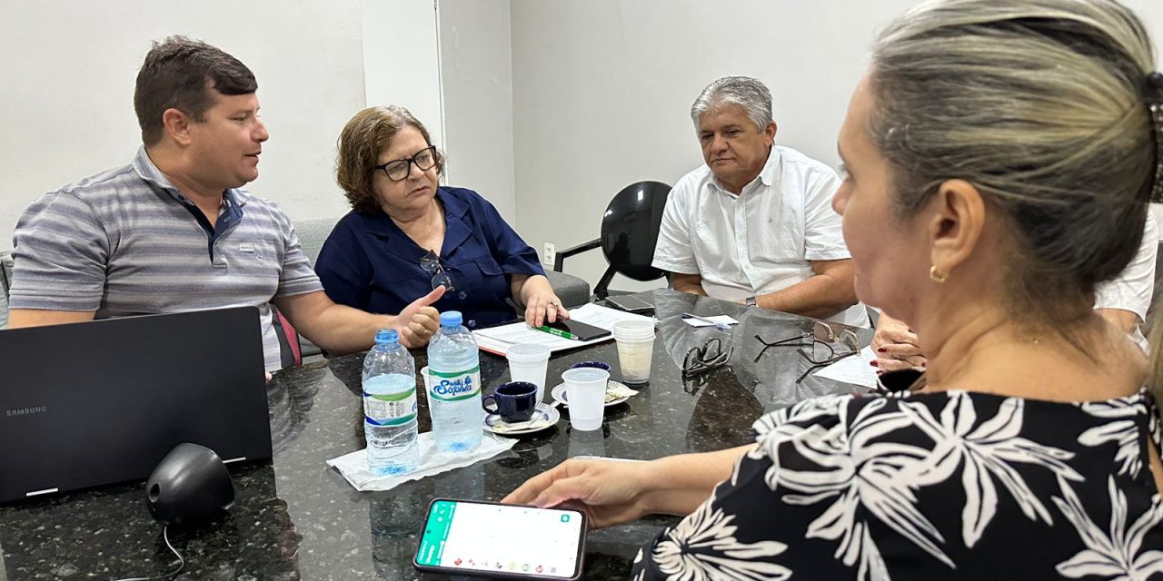 JAGUARUANA: CONQUISTA HISTÓRICA GARANTE O PCCR, REAJUSTE DE 5% E 1/3 DE PLANEJAMENTO PARA EDUCAÇÃO INFANTIL