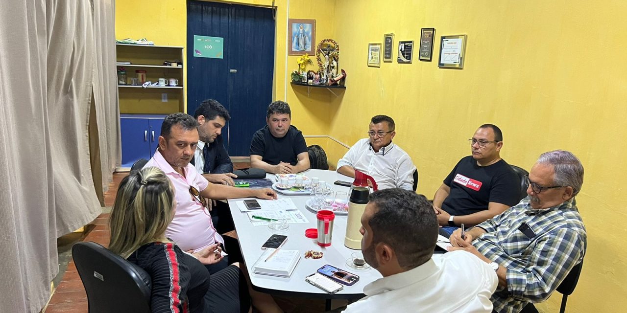 ICÓ: APEOC LUTA PELO REAJUSTE COM GANHO REAL E GARANTE PROGRESSÃO PARA OS/AS PROFISSIONAIS DO MAGISTÉRIO