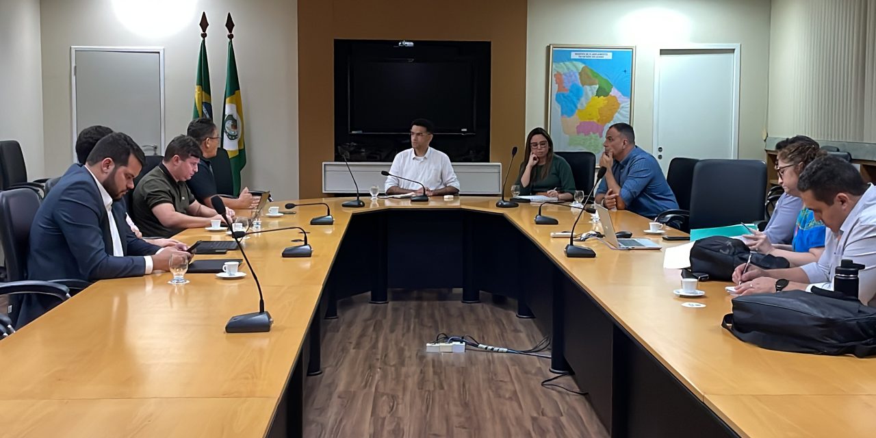 APEOC PARTICIPA DE REUNIÃO TÉCNICA COM O GOVERNO E COBRA ATENDIMENTO DAS PAUTAS E PAGAMENTO URGENTE DO PRECATÓRIO DO FUNDEF