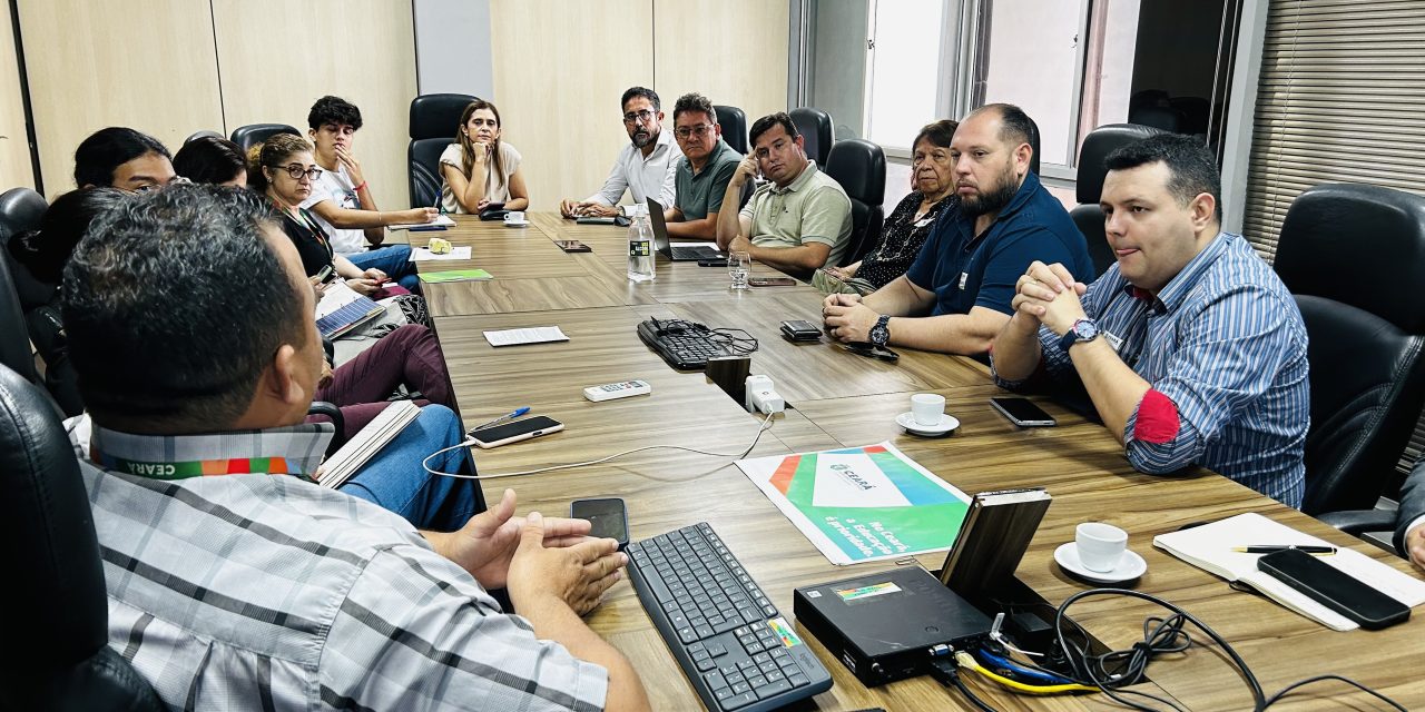 SINDICATO APEOC E SEDUC AVANÇAM NAS NEGOCIAÇÕES: GRUPO DE TRABALHO É INSTALADO PARA ACOMPANHAR A MANUTENÇÃO DE ESCOLAS E ALIMENTAÇÃO ESCOLAR