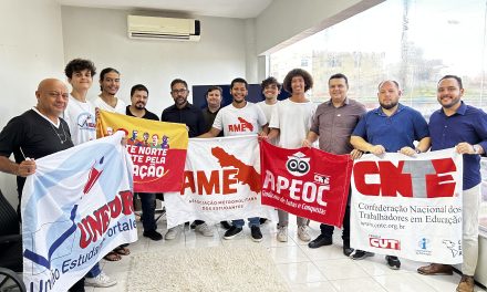 APEOC E ENTIDADES ESTUDANTIS FORTALECEM AINDA MAIS OS LAÇOS NA DEFESA DE UMA EDUCAÇÃO PÚBLICA DE QUALIDADE