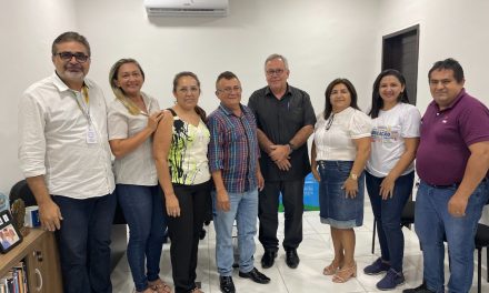 TAUÁ: APEOC SE REÚNE COM SECRETÁRIO DE EDUCAÇÃO E FAZ IMPORTANTES ENCAMINHAMENTOS