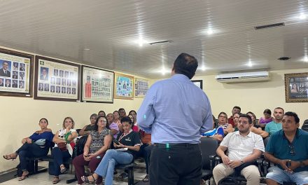 PACAJUS: APEOC REALIZA PALESTRA SOBRE NOVAS REGRAS DA PREVIDÊNCIA