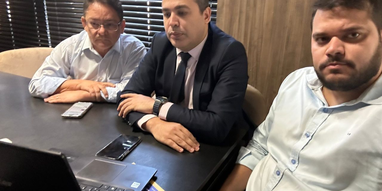 AIUABA: APEOC TRATA SOBRE O PAGAMENTO DOS 60% DO FUNDEF EM REUNIÃO COM O JUIZ DA COMARCA MUNICIPAL