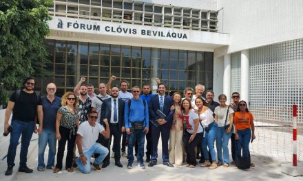 JURÍDICO DA APEOC PARTICIPA DE AUDIÊNCIA DEFENDENDO PROFESSORES PROCESSADOS NA GREVE DE 2011