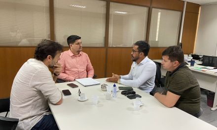 SINDICATO APEOC EM ENCONTRO IMPORTANTE NO PALÁCIO DO GOVERNO: ARTICULAÇÃO, FINANCIAMENTO E PENDÊNCIAS EM PAUTA