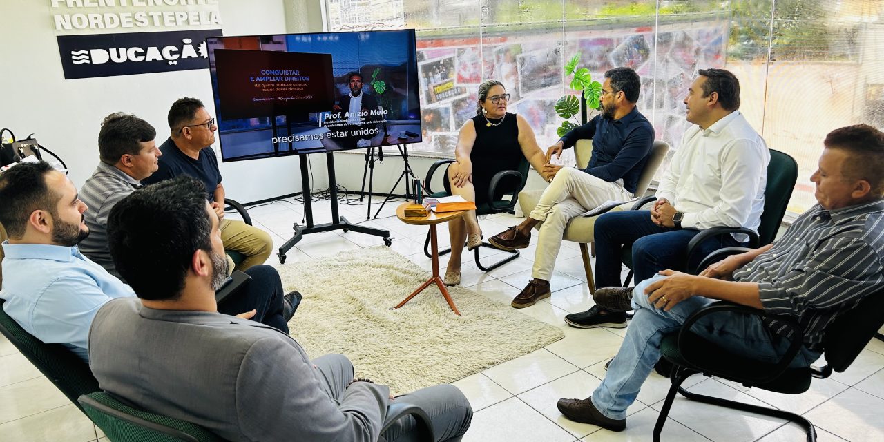 APEOC/FRENTE NNE SE REÚNE COM ADVOGADOS E DIRETORES PARA TRATAR DO PRECATÓRIO DO FUNDEF DA REDE MUNICIPAL DE JAGUARIBE