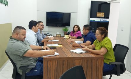 TAUÁ: APEOC SE REÚNE COM PREFEITURA, DISCUTE PAUTAS URGENTES DA CATEGORIA E FAZ ENCAMINHAMENTOS
