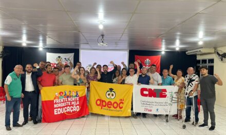 EXECUTIVA APEOC APONTA CONSTRUÇÃO DE FRENTE AMPLA SINDICAL, ESTUDANTIL E POPULAR CONTRA O FASCISMO, EM DEFESA DA EDUCAÇÃO PÚBLICA E PELA VIDA