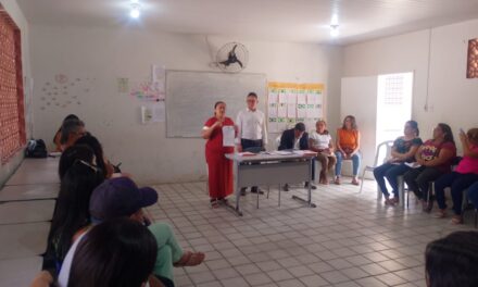 PALMÁCIA: APEOC REALIZA PLENÁRIA E DEBATE AÇÕES SOBRE 1/3 DE FÉRIAS, PRECATÓRIOS DO FUNDEF E FUNDEB, E PREV/FUNDEB COM A CATEGORIA.